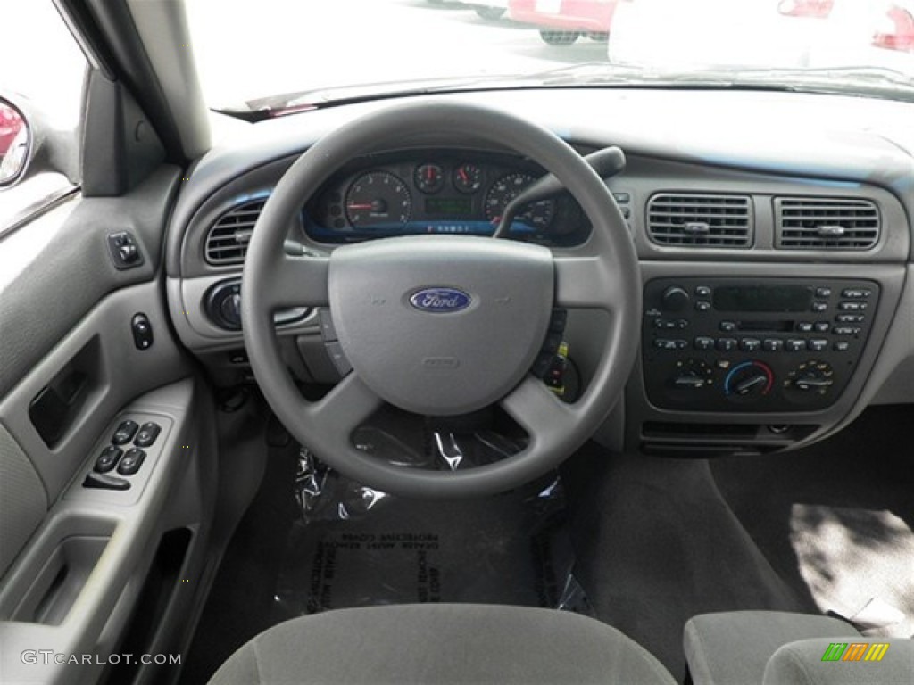 Ford Taurus Se