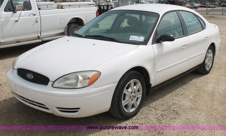 Ford Taurus Se
