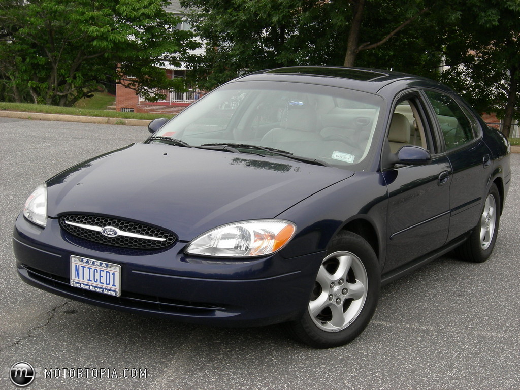 Ford Taurus Sedan