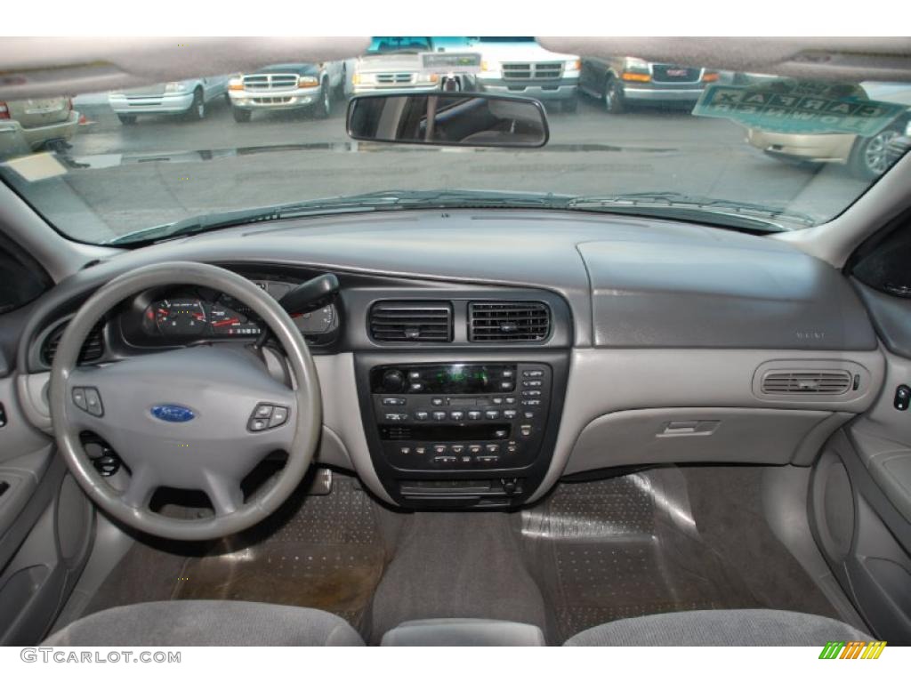 Ford Taurus Sedan