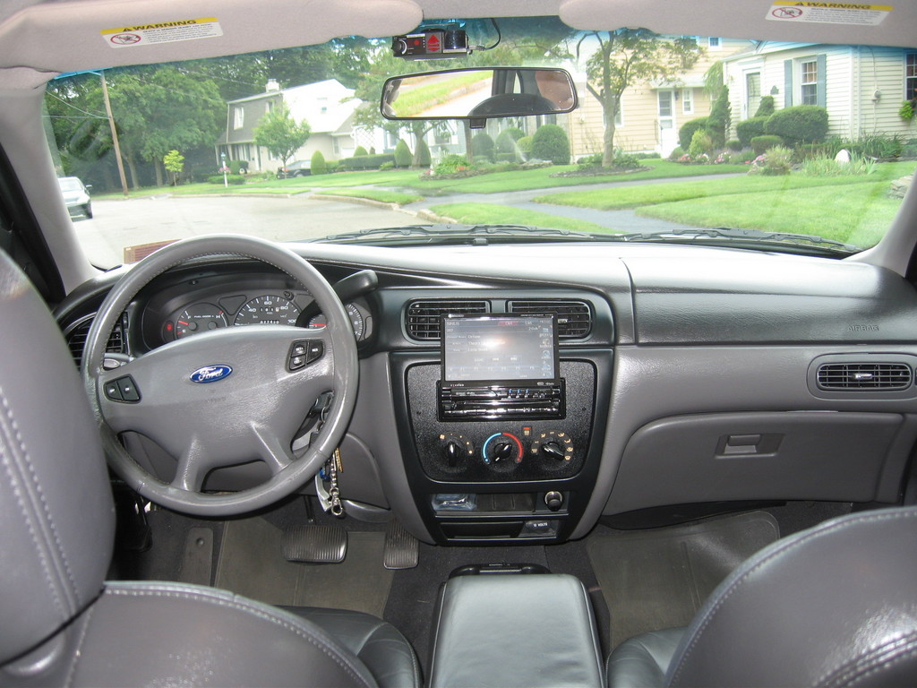 Ford Taurus Sedan