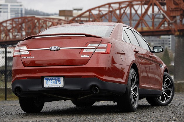 Ford Taurus Sho 2015