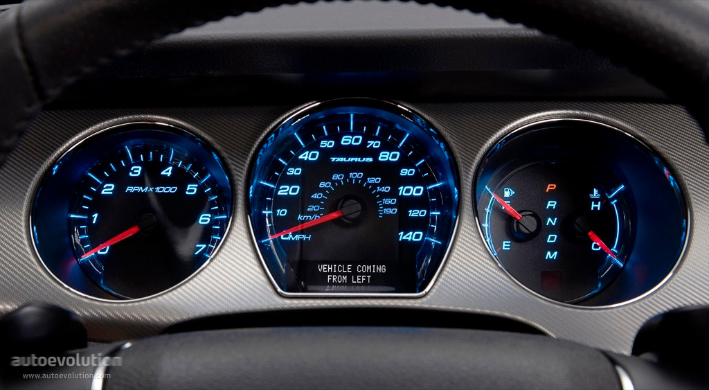 Ford Taurus Sho 2015