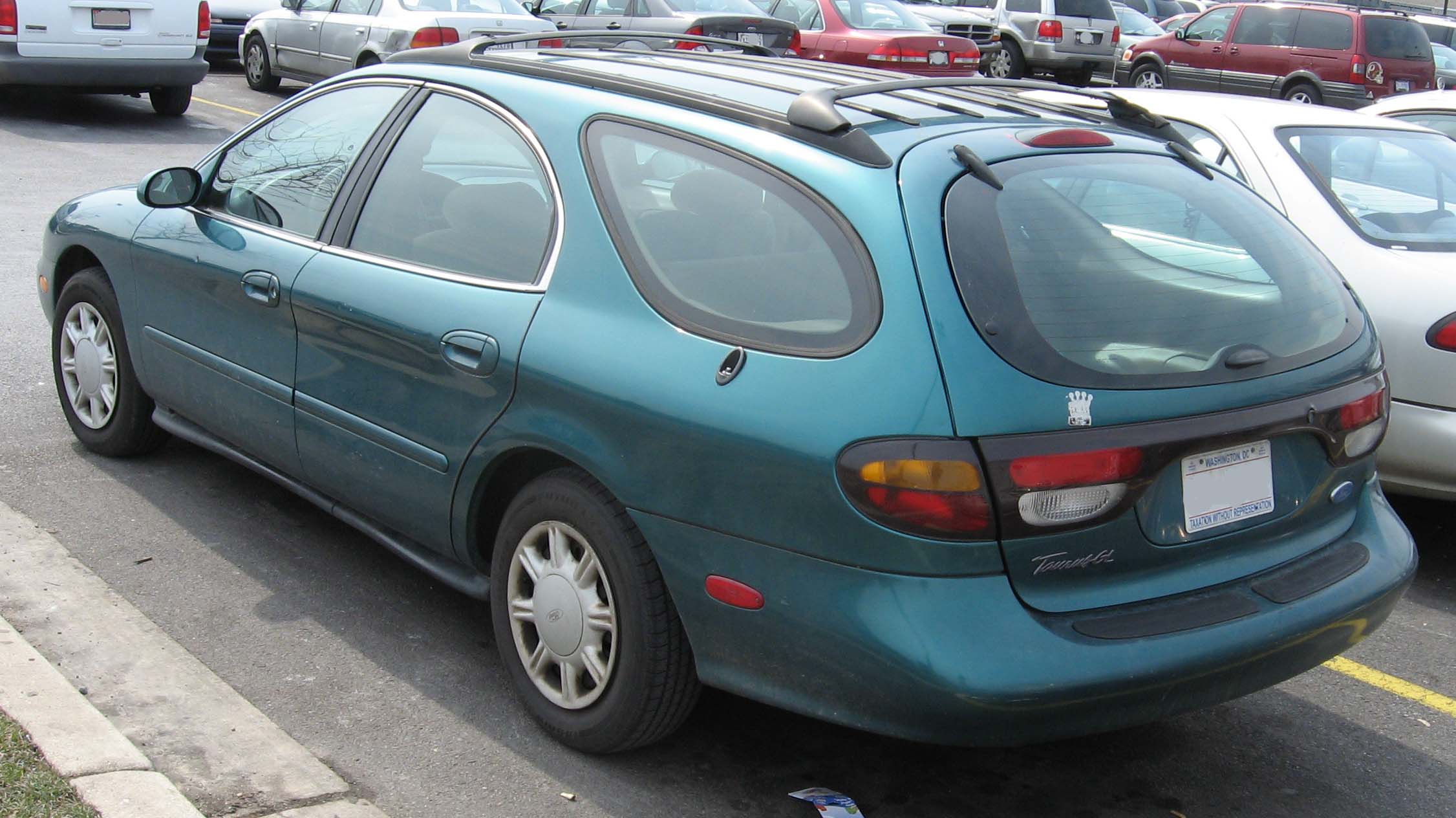 Ford Taurus Station Wagon