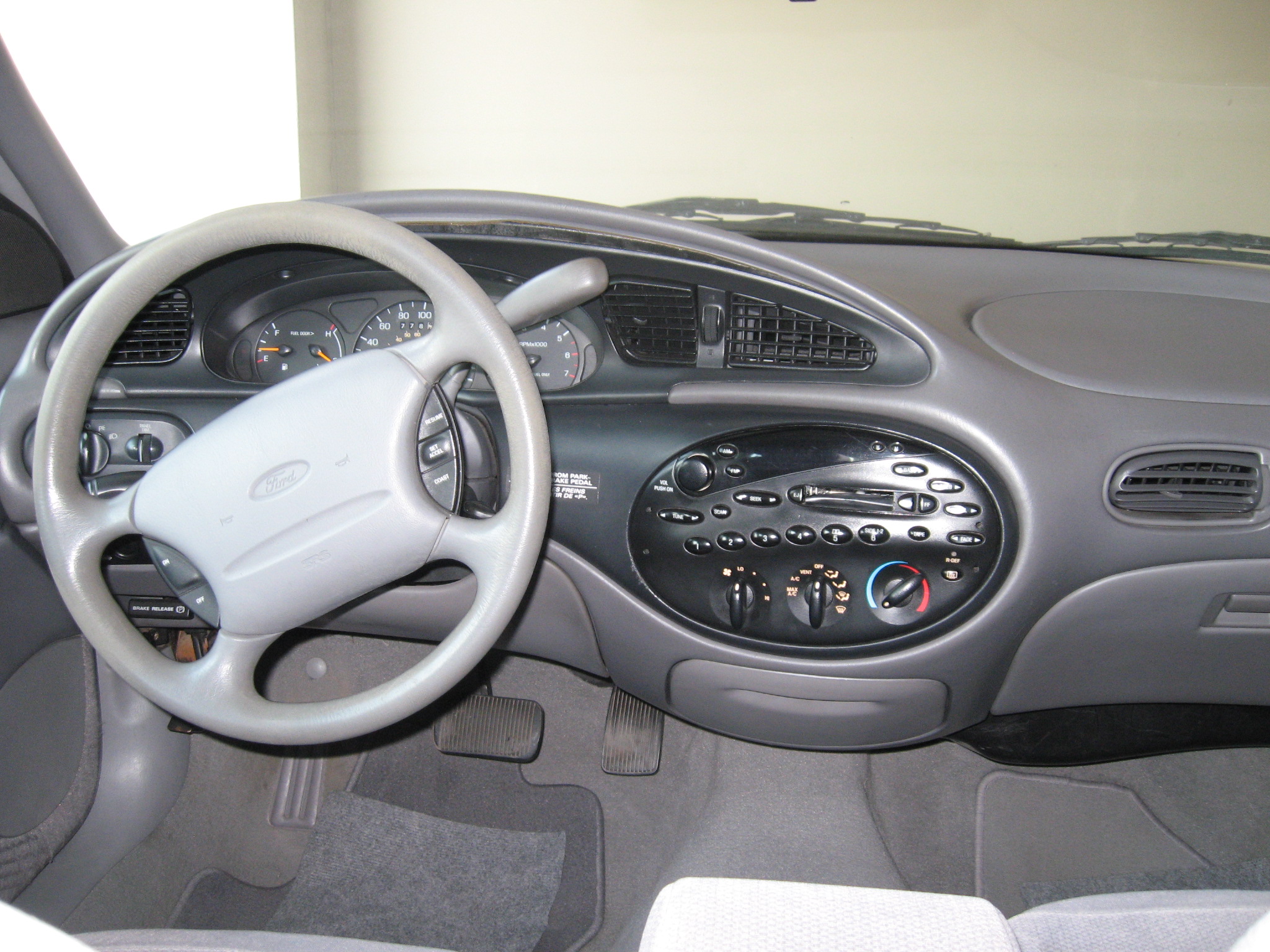 Ford Taurus V6