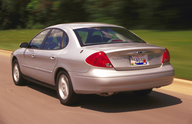 Ford Taurus V8
