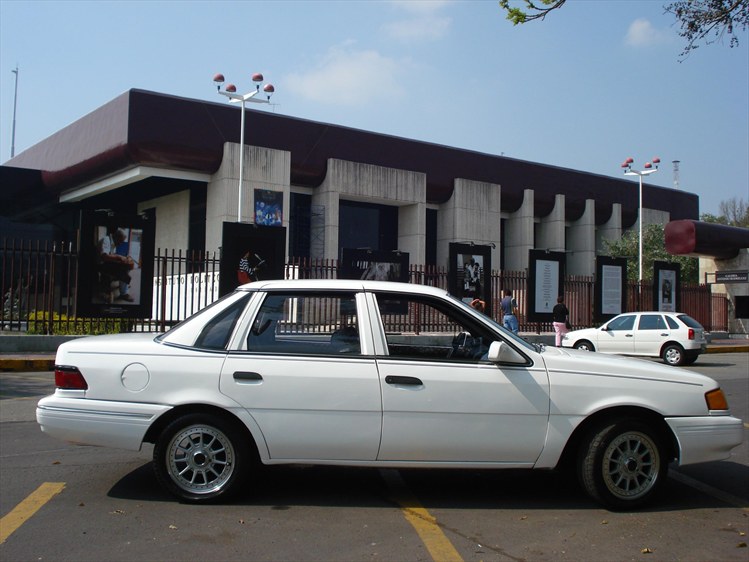 Ford Tempo 1991