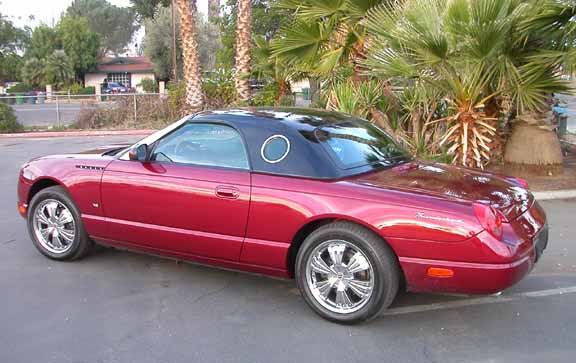 Ford Thunderbird 2004