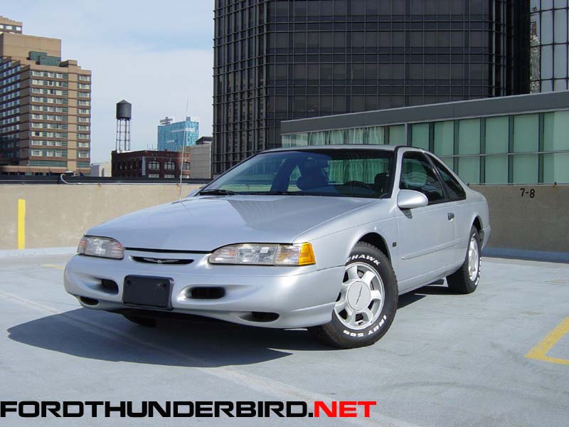 Ford Thunderbird V8