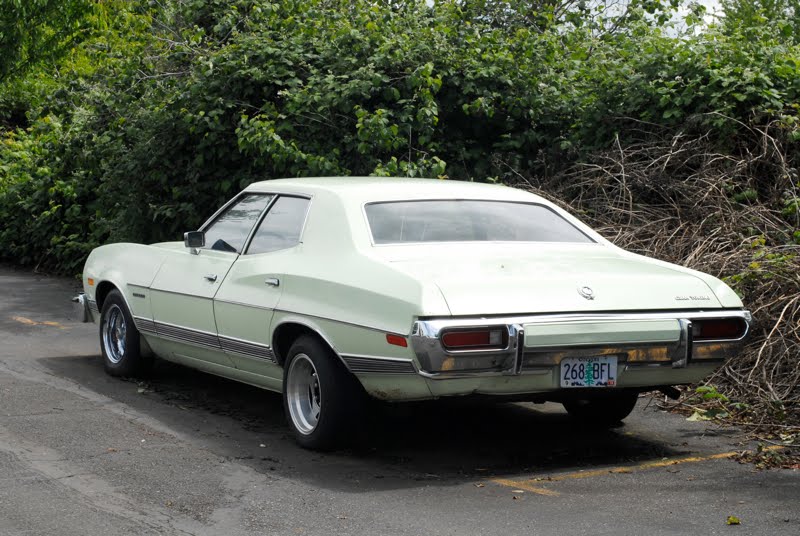 Ford Torino Sedan