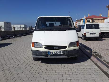 Ford Van 2000