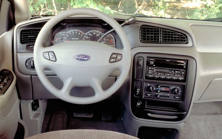 Ford Windstar 2003