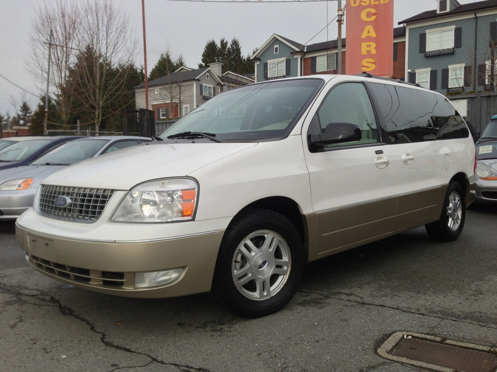 Ford Windstar 2004