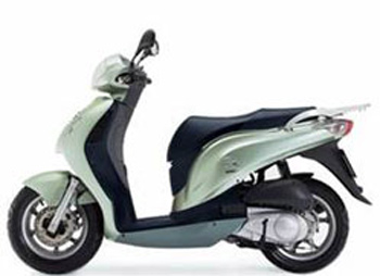 Honda 125 Dylan
