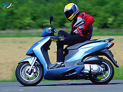 Honda 125 Dylan