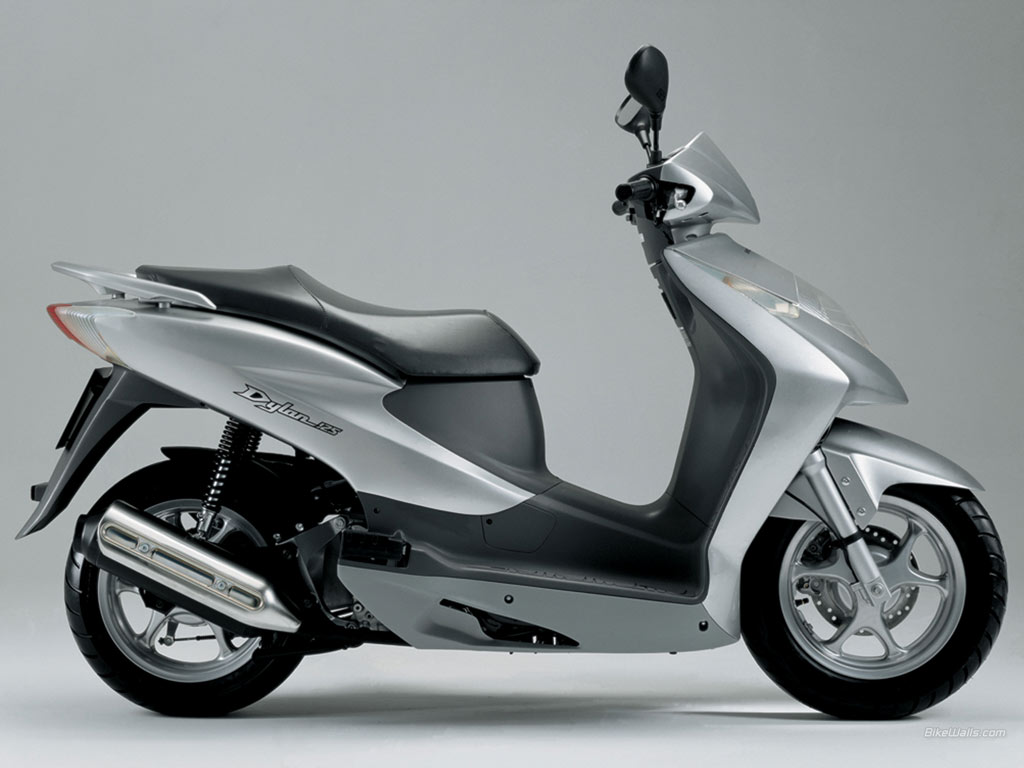 Honda 125 Dylan