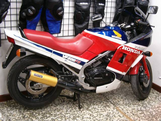 Honda Vf 500 F