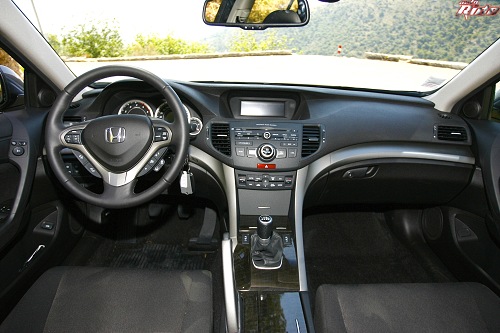 Honda Accord 2.2i-Dtec