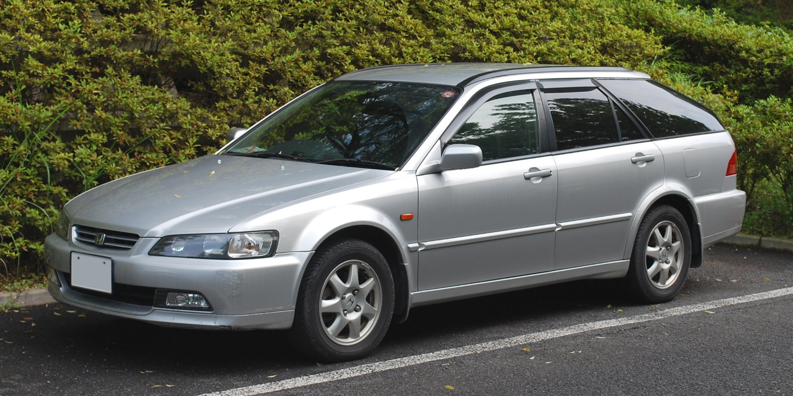 Honda Accord 5 Door