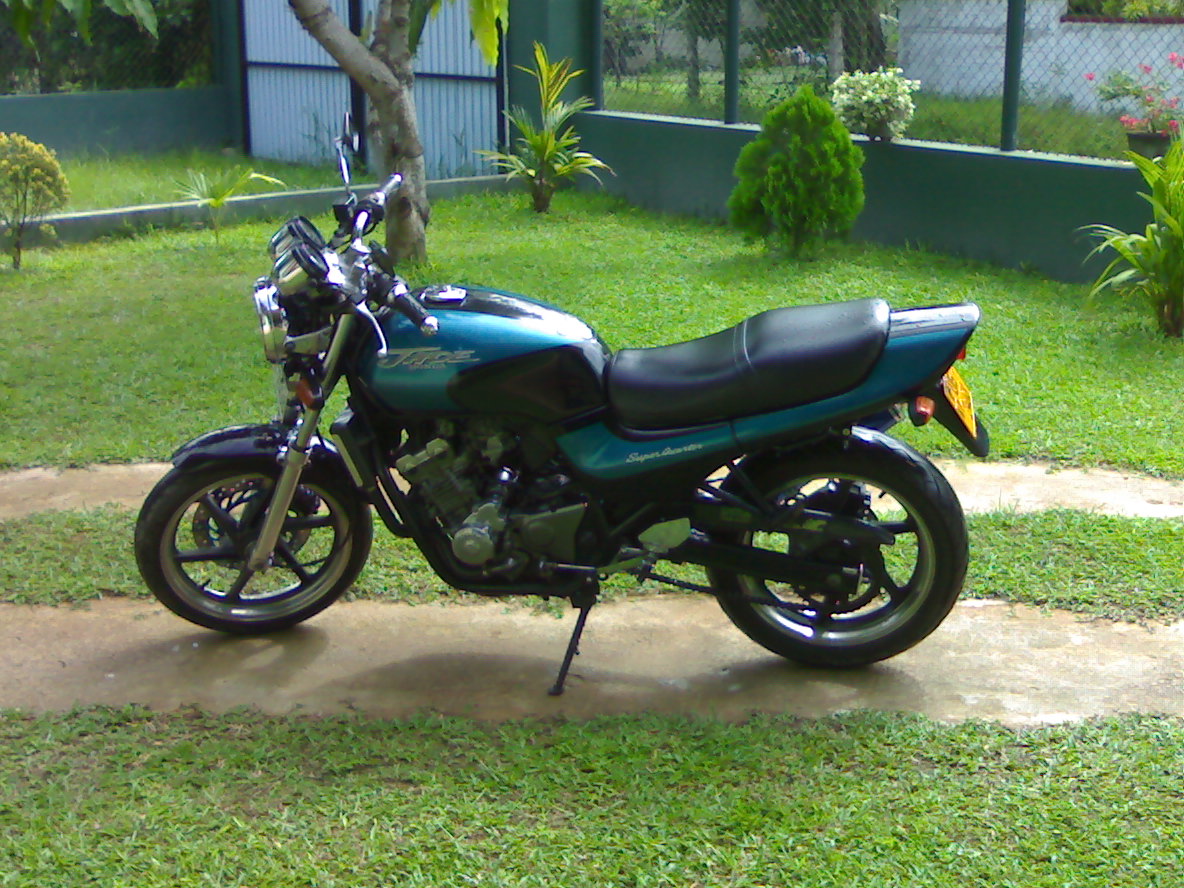 Honda Cb 250 Jade