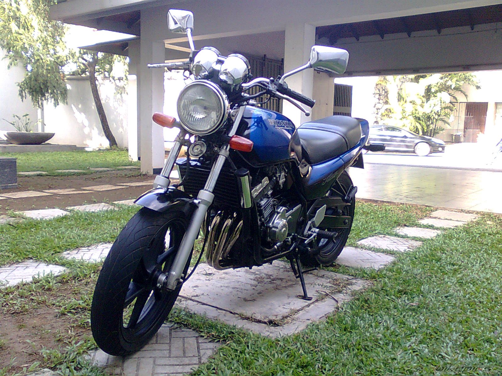 Honda Cb 250 Jade