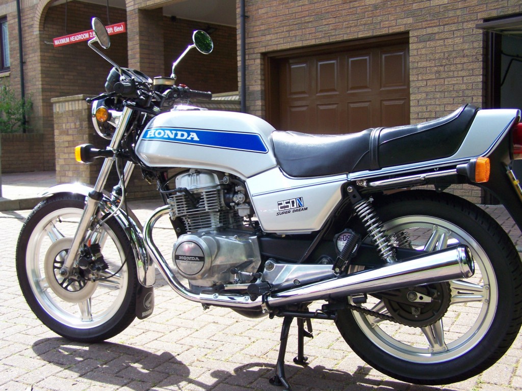 Honda Cb 250n
