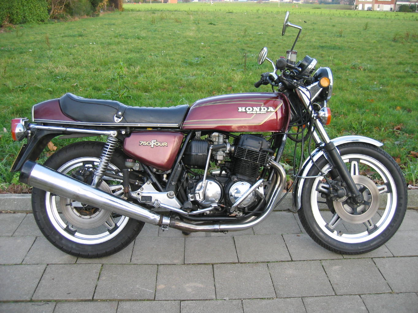 Honda Cb F2