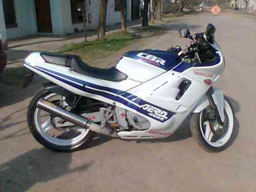 Honda Cbr 400 Aero
