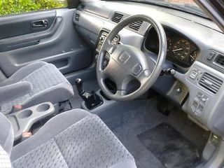 Honda CR-V 5 speed manual