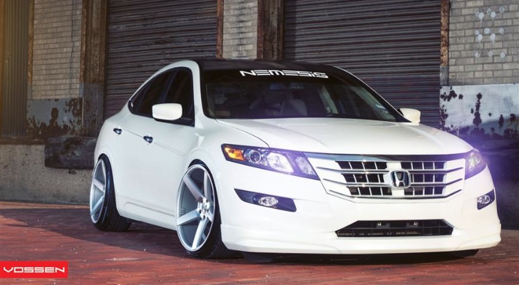 Honda Crosstour Lowered