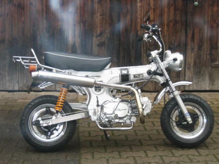 Honda Dax 70
