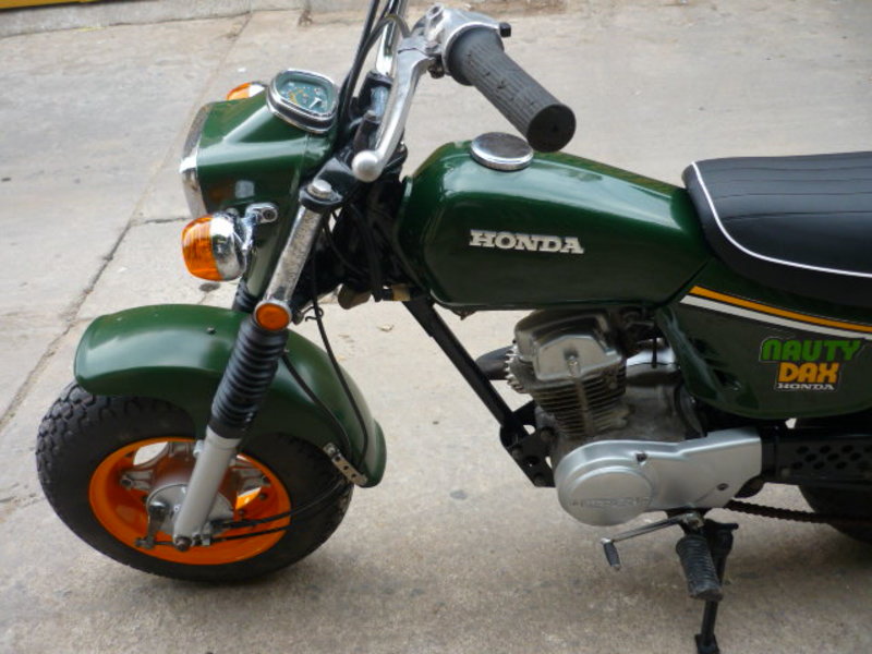 Honda Dax Replica