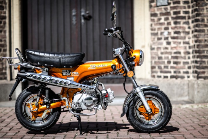 Honda Dax Replica