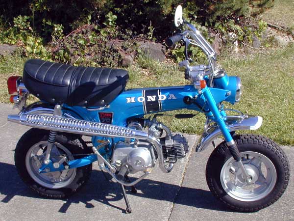 Honda Dax St70