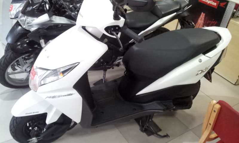 Honda Dio White