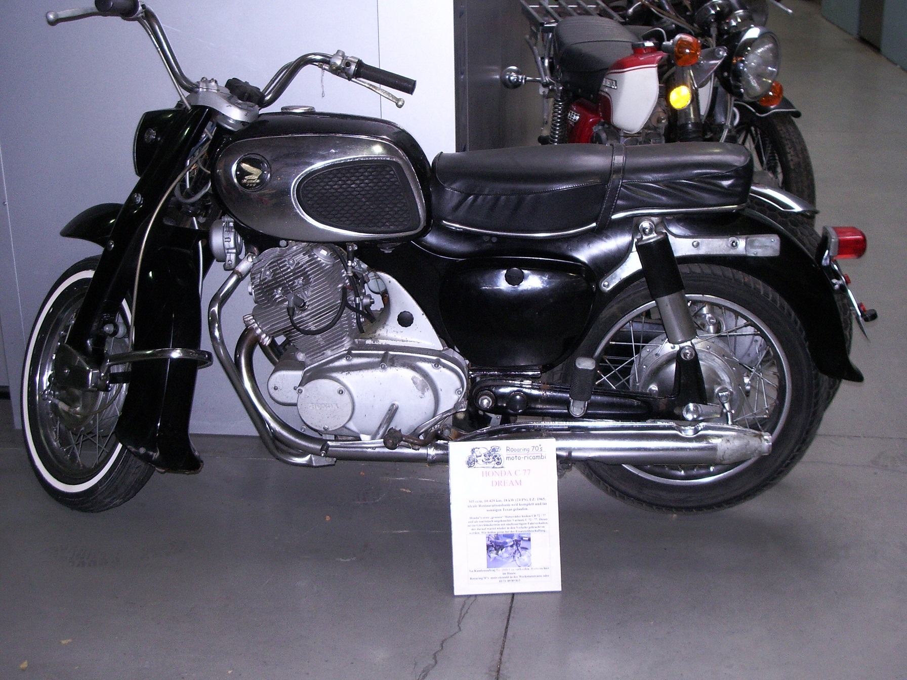 Honda Dream C77