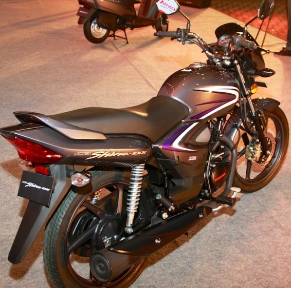 Honda Dream Yuga 2015
