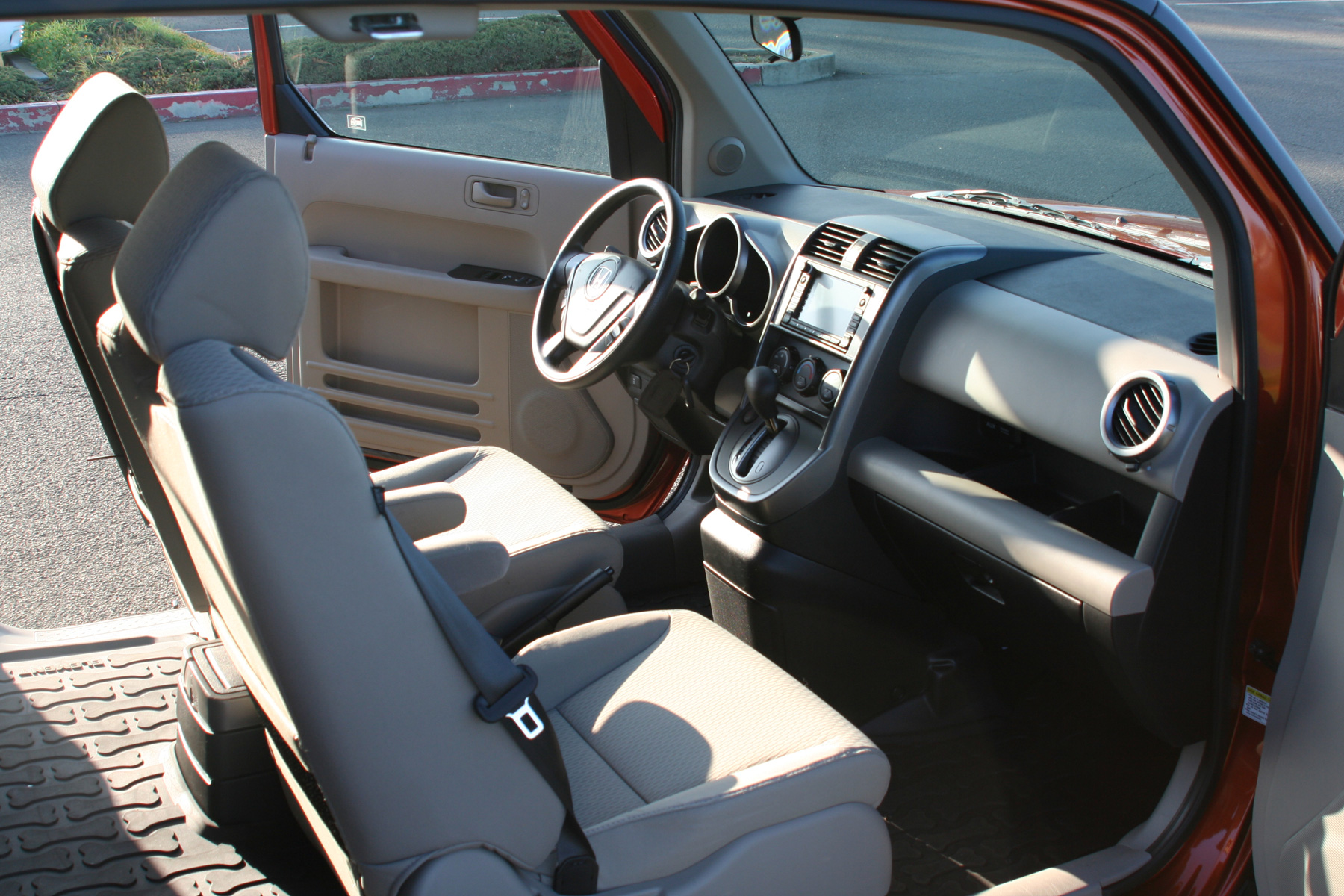 Honda Element Dog Edition