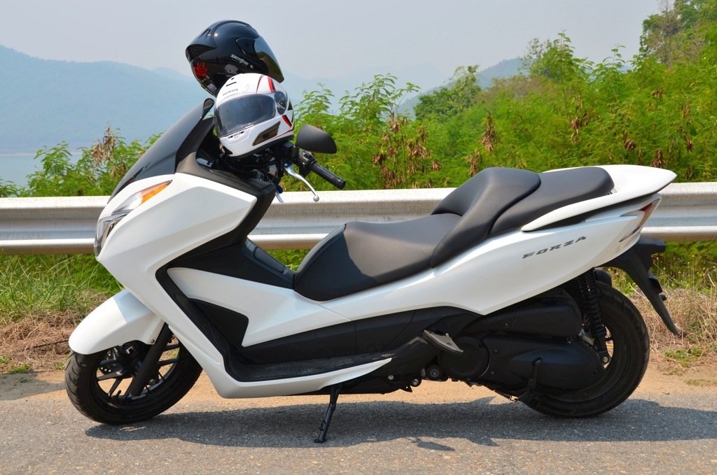 Honda Forza 400
