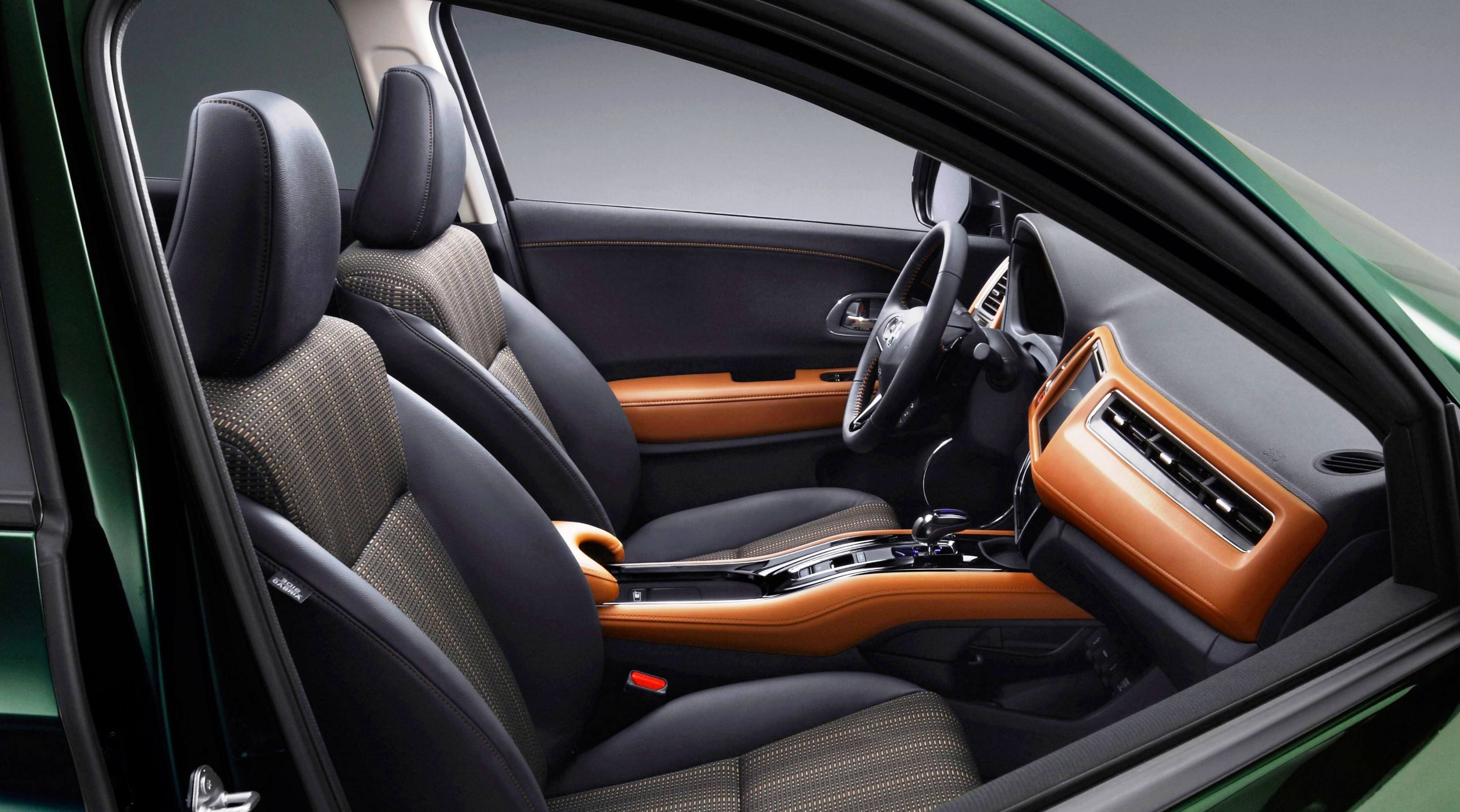 Honda HR-V Hybrid 2015