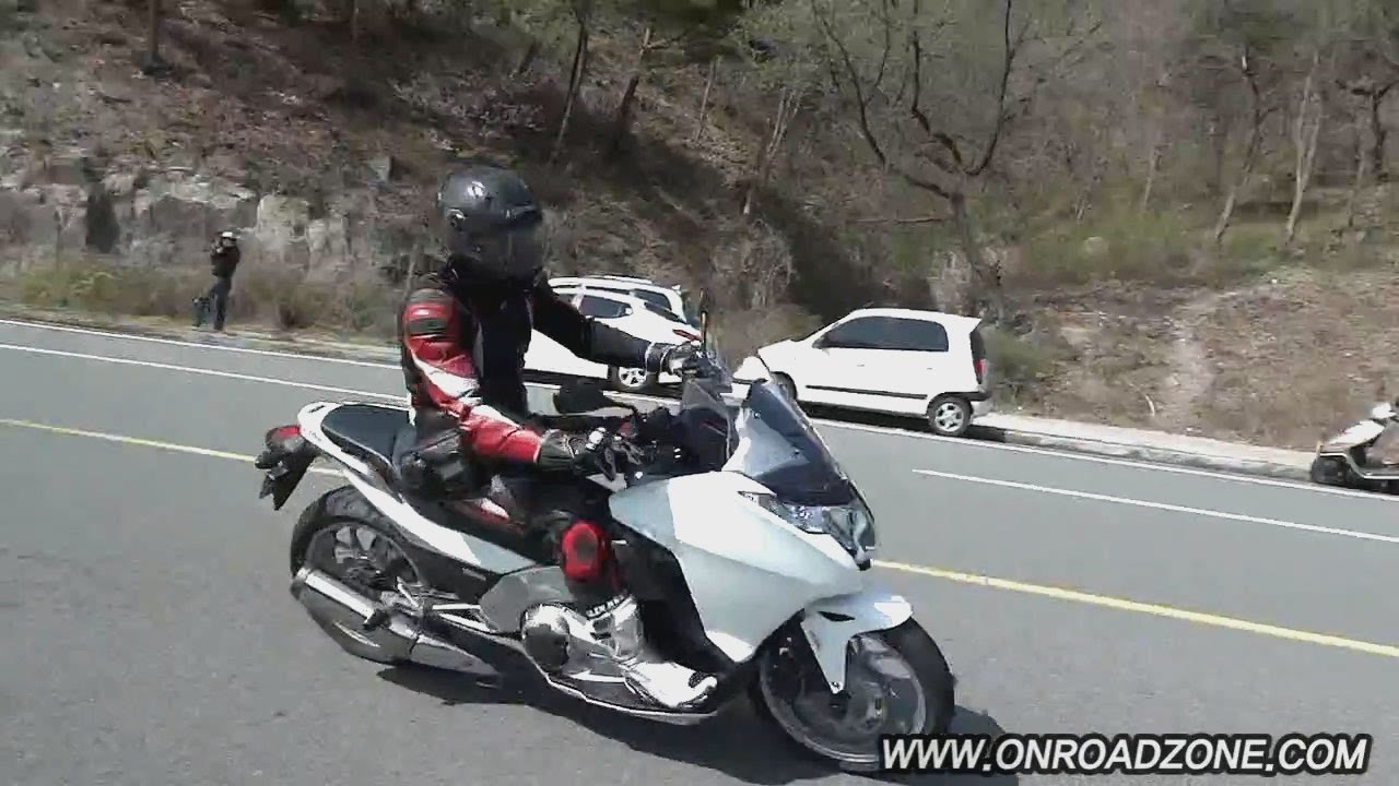Honda Integra 700