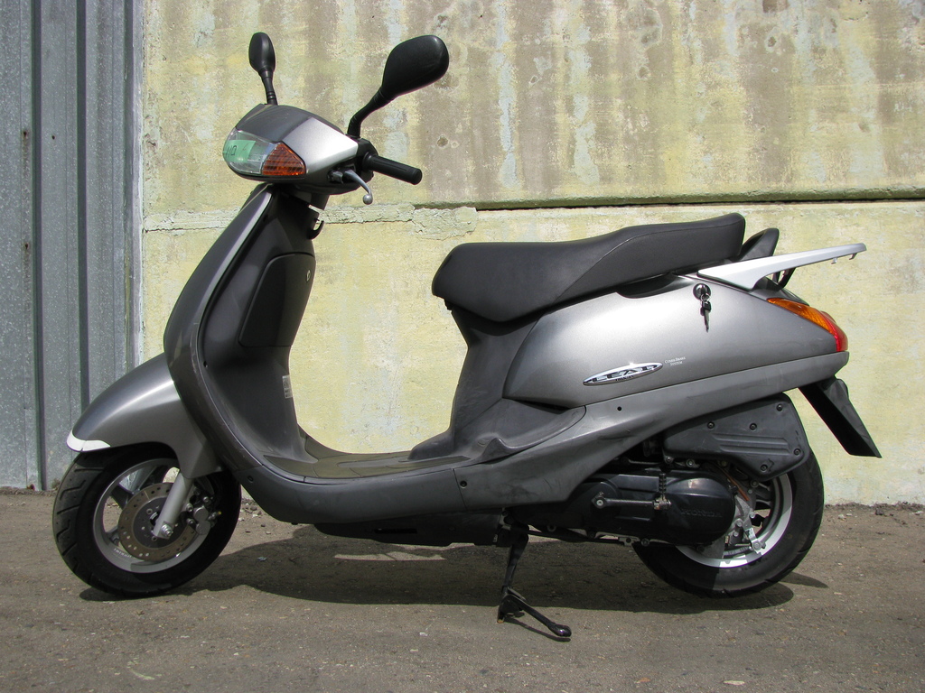 Honda Lead 100