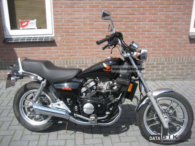 Honda Magna 500