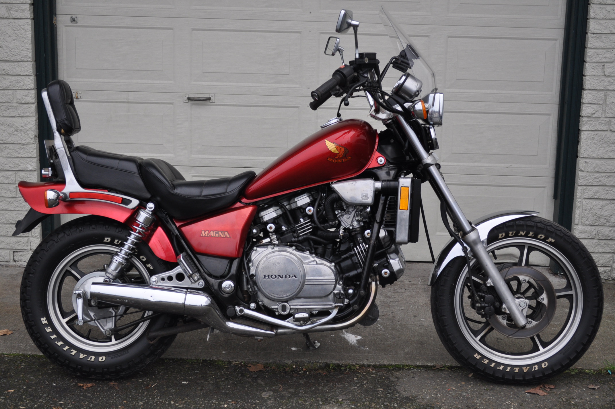Honda Magna 700
