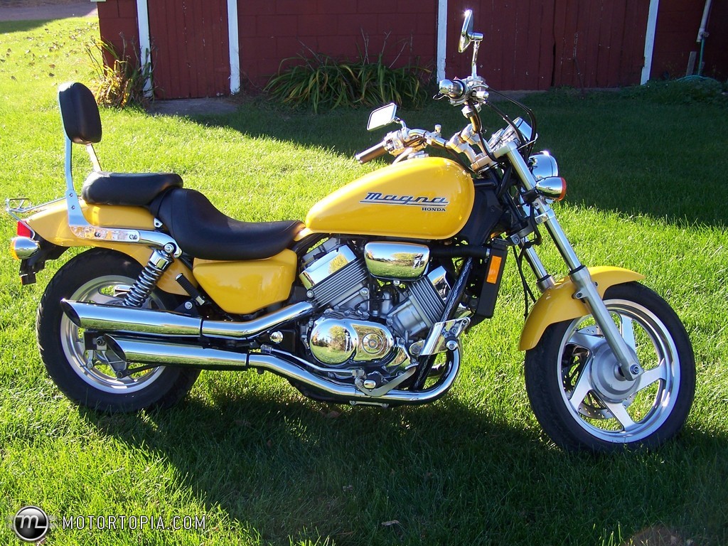 Honda Magna 750