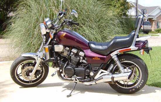 Honda Magna 750