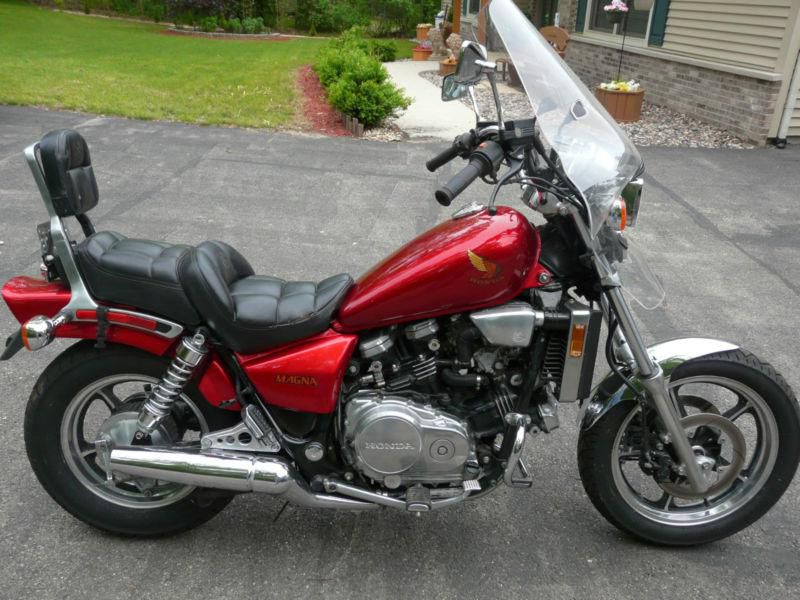 Honda Magna 750