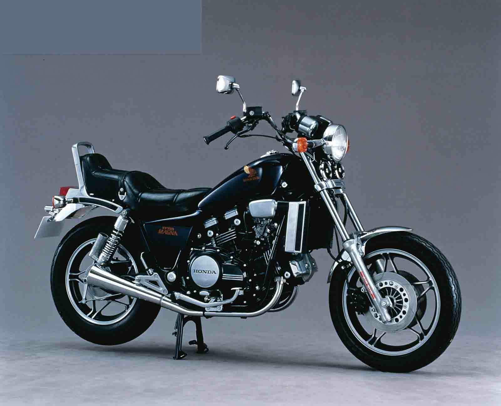 Honda Magna