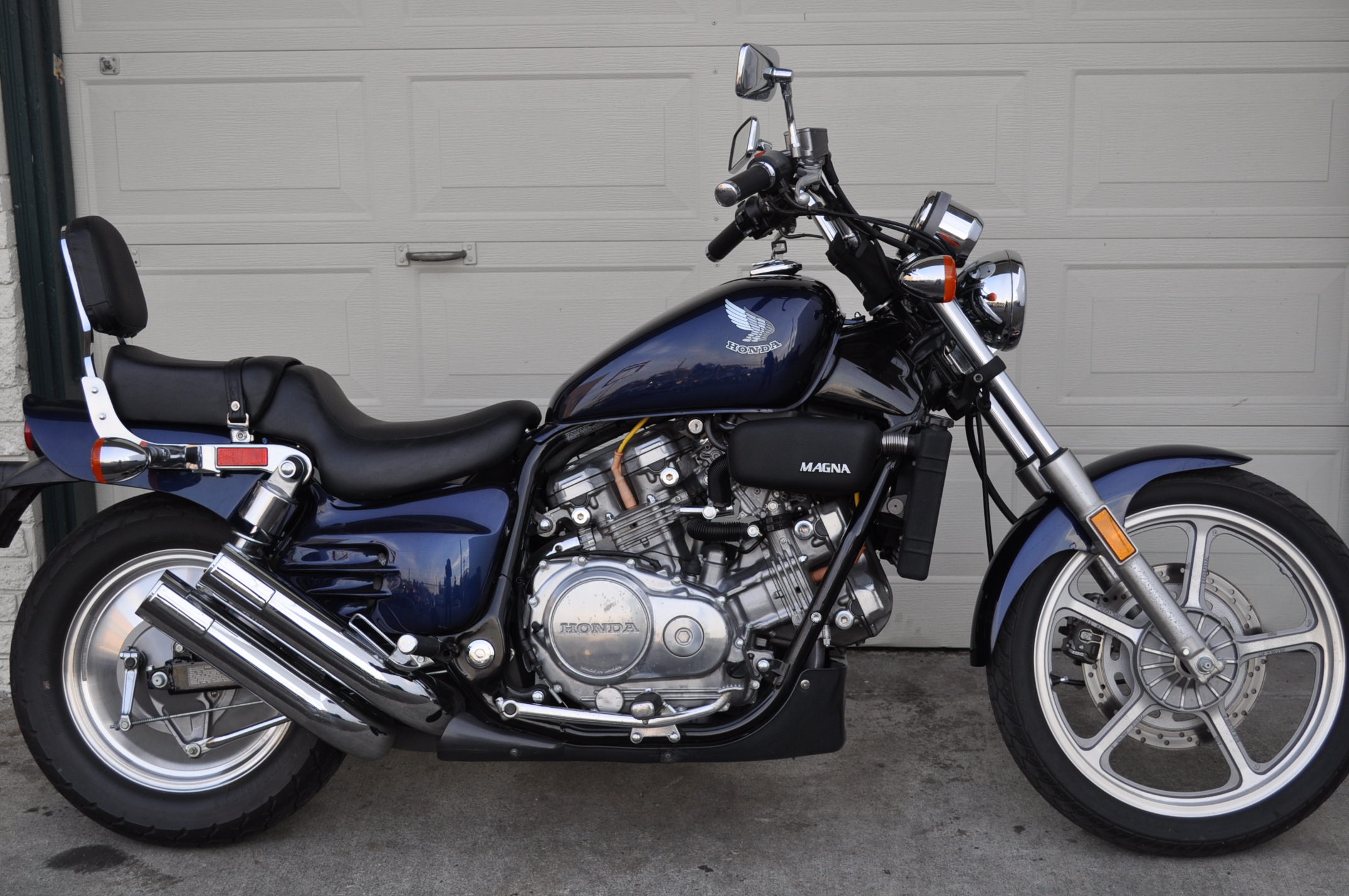 Honda Magna Super