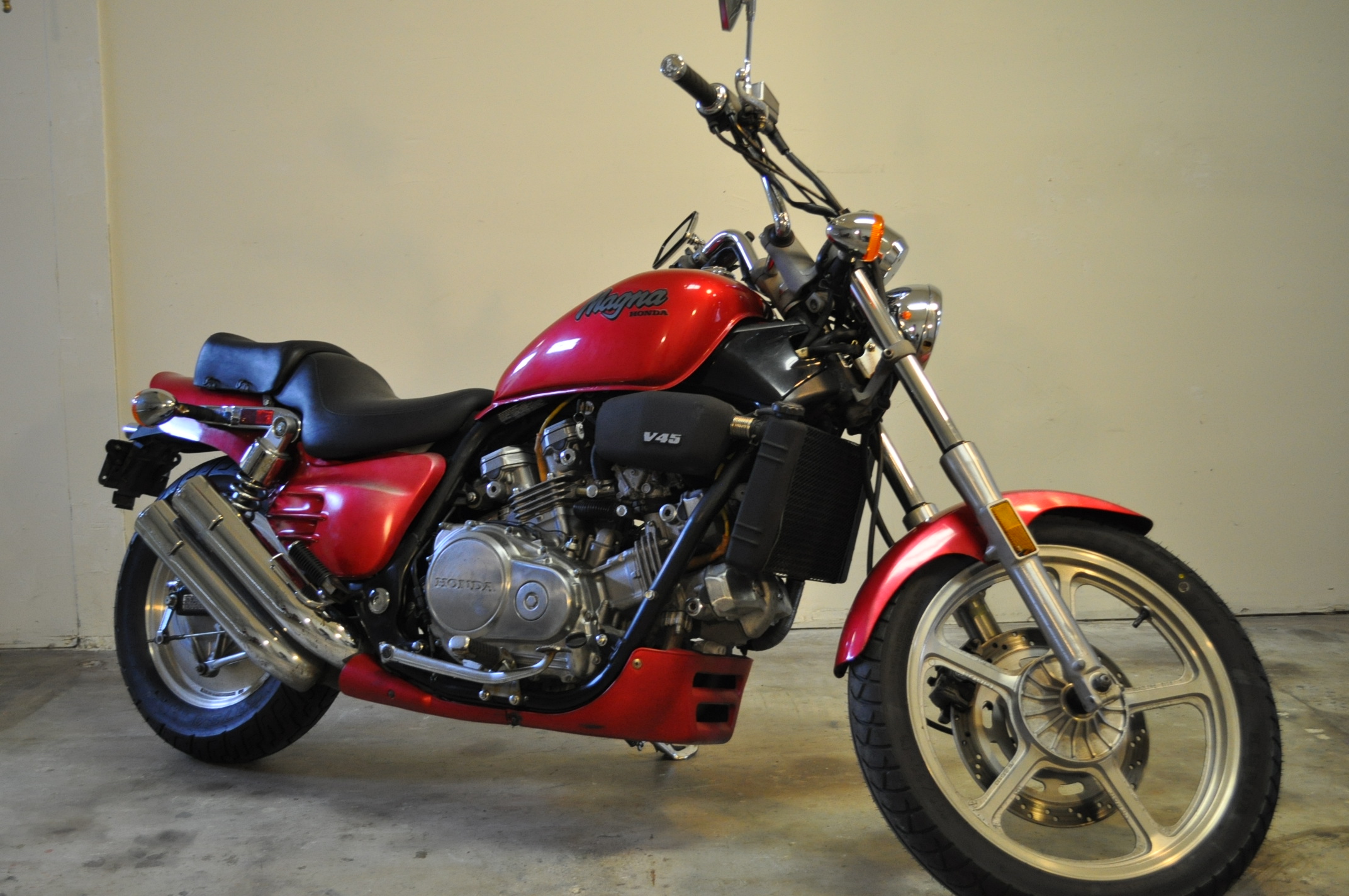 Honda Magna Super